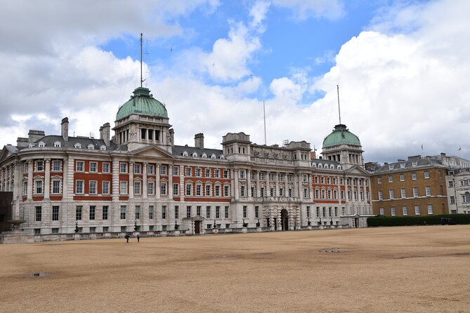 Private 2.5 Hour Taxi Tour of London - London's Greatest Bits! - Best for what kind of traveler (and who should skip it)