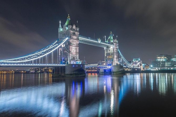 Private 2-Hour Night Tour of London in an Iconic Black Cab - Why the 7:00 pm black cab timing works