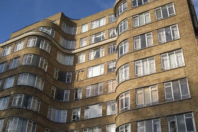 Private 3 hour Poirot Tour of London by Black Taxi - Mayfair in one hour: grand streets and the show’s polished tone