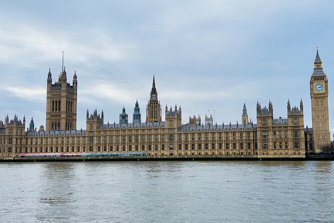 Private 5-Hour London Tour with Pickup – Explore Iconic Landmarks - Harrods, Royal Albert Hall, and Albert Memorial: luxury retail and grand architecture in quick bites