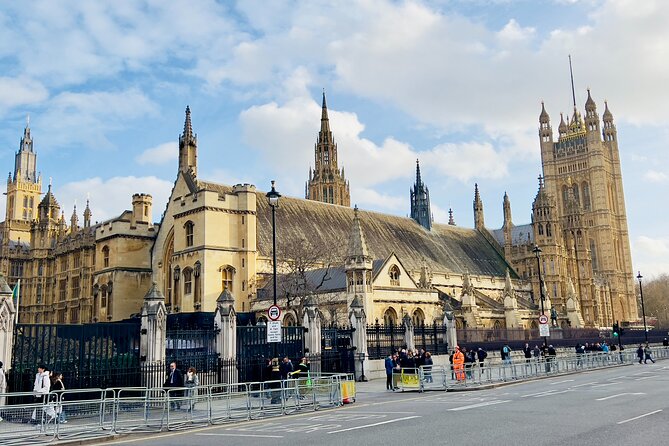 Private 5-Hour London Tour with Pickup – Explore Iconic Landmarks - What you actually get: private car, driver, and a self-guided style