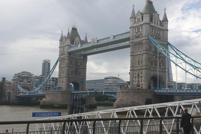 Private Arrival Transfer: Gatwick Airport to Central London - The Actual Drive Into Central London