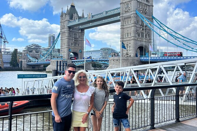 Private Big Sights Taxi Tour of London - Buckingham Palace and St James’s Palace, royal landmarks without the stress