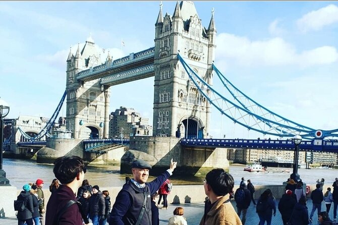 Private Black Cab Tour of London's Iconic Landmarks - Price and Value for a Group Up to Six