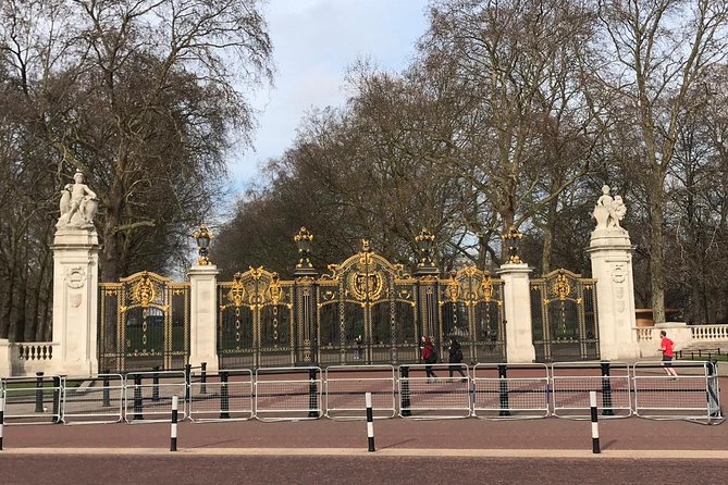 Private Chauffeur at your Disposal in London - Meet Your Driver and Set Your 8-Hour Game Plan