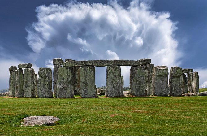 Private Chauffeured Minivan Tour of Stonehenge from London - Common tradeoffs to plan for