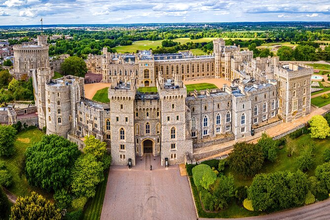 Private Chauffeured Tour to Windsor Castle from London - The 9:00 pickup in a Mercedes Class V, door-to-door details