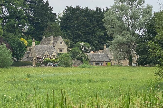 Private Cotswold Villages Day Tour see the beauty of the Villages - Stow-on-the-Wold Market Square: The Best Time Block for Browsing and Afternoon Tea