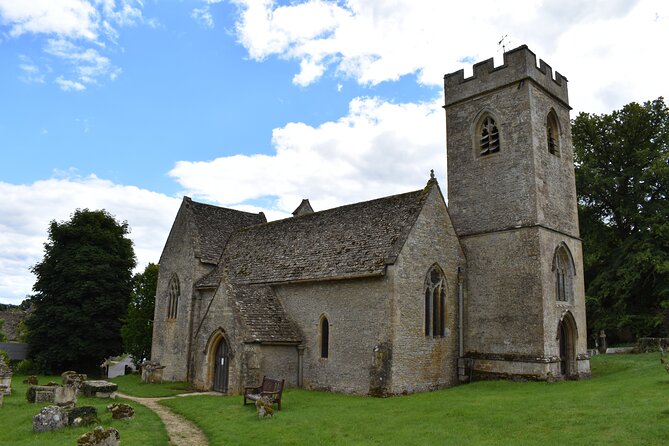 Private Day in the Cotswolds Tour - Shilton’s Fording River, Old Cottages, and a Historic Pub Moment