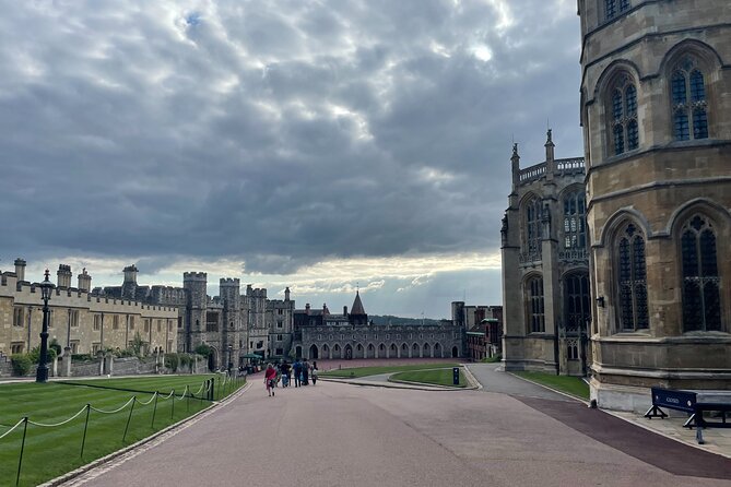 Private Day Tour to Bath and Windsor Castle - Bath UNESCO time plus a panoramic drive that gives you bearings fast
