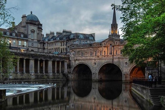 Private Day Tour to Bath, Avebury & The Cotswolds - Bath: the one place you actually get breathing room