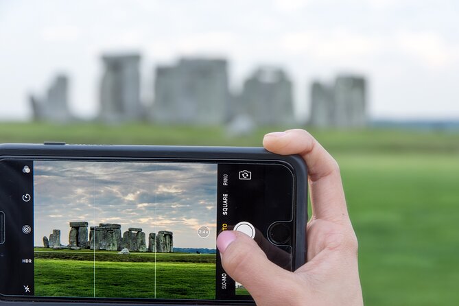 Private Day Tour to Stonehenge, Bath and The Cotswolds - Bath’s Roman Baths and Bath Abbey, plus Georgian Bath by car