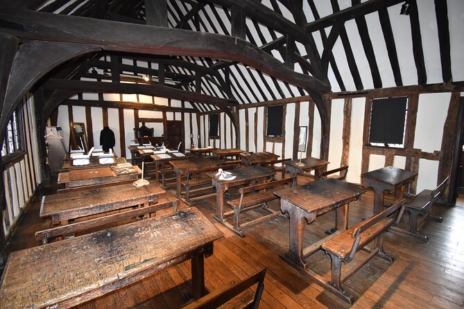 Private Day Tour to Stratford-Upon-Avon - All things Shakespeare - Shakespeare’s Birthplace: Tudor details and the early-life questions