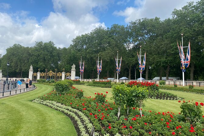 Private Day Tours in London - St James’s Park and St James’s Palace: Royal Setting, Short and Sweet