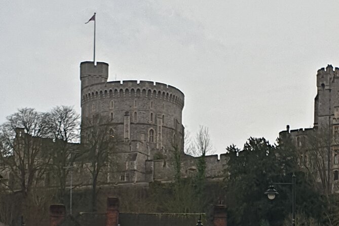Private driver guided tours Windsor castle Stonehenge - Who should book this tour, and who might want a different format