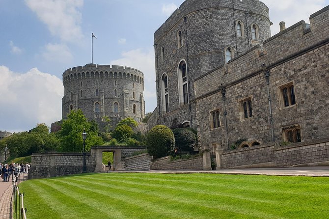 Private driver guided tours Windsor castle Stonehenge - The route: Windsor first, then Woodhenge, then Stonehenge