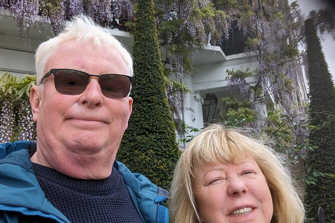 Private E-Bike Cycling Tour Destination London - Peace Pagoda, Albert Bridge, and the Bob Marley connection