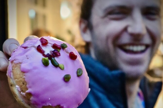Private East End Food Tour: 7 Tastings with Bagels & Fish & Chips - Where you meet and where you end, plus why that matters