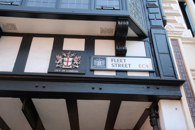 Private Group: Historical Pub Walking Tour of London - Black Friar: art nouveau charm and a relaxed first drink window
