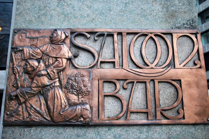 Private Group: Historical Pub Walking Tour of London - The Old Bank of England Pub: banking hall splendour and City boundaries