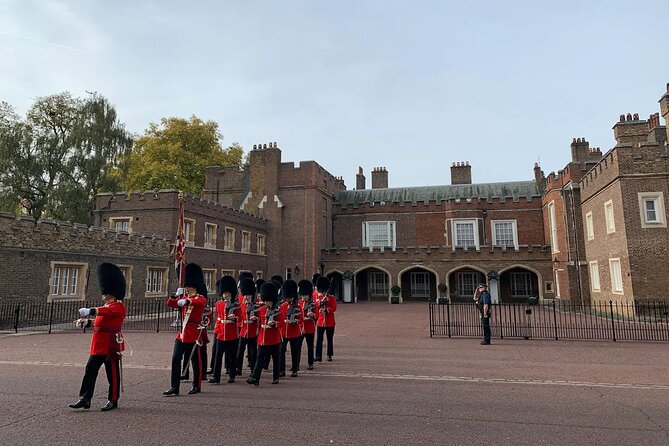 Private Guided Tour of London Landmarks - English or Italian - Key Highlights Worth Your Time