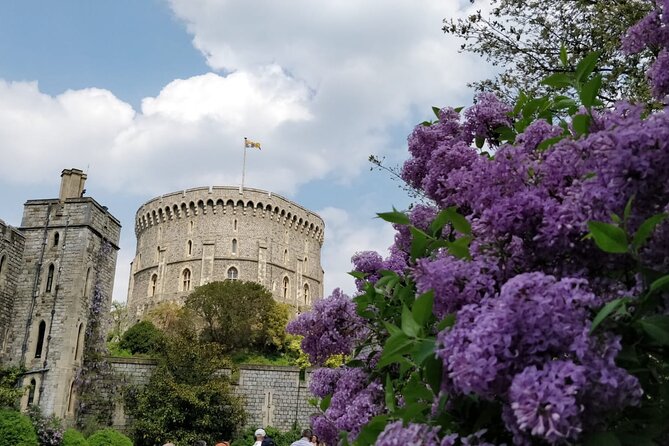 Private Guided Tour of Windsor Castle PLUS and History - Windsor Castle Entrance, Round Tower Views, and What to Look For