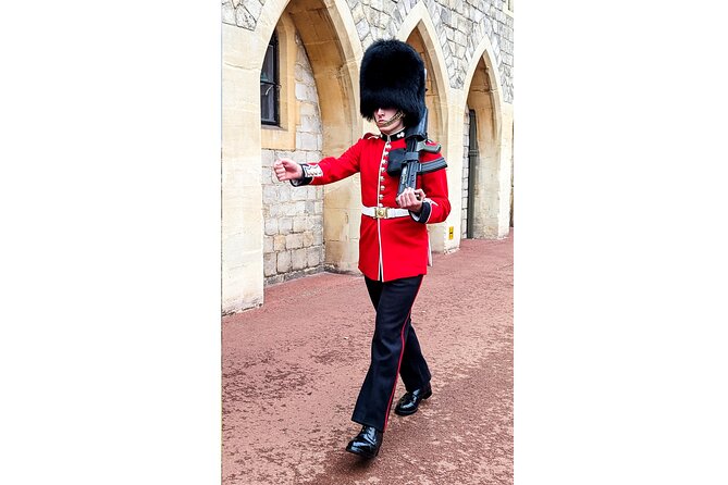 Private Half-Day Tour of Windsor Castle - Windsor town stroll after the castle