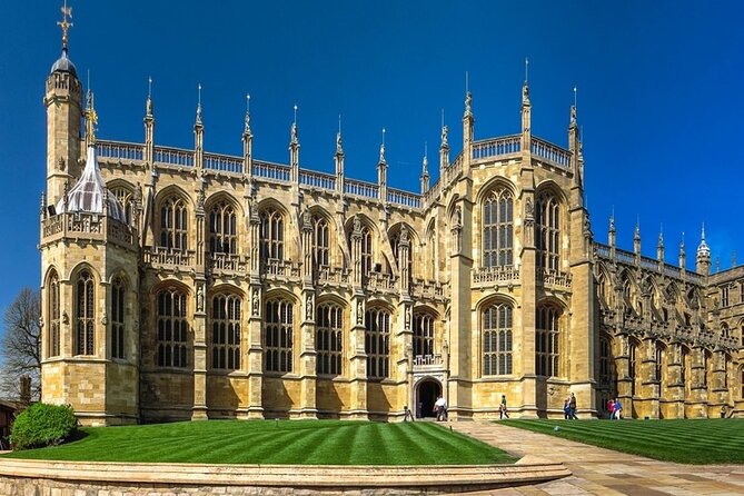 Private Half-Day Tour of Windsor Castle - Getting into Windsor Castle, what you’ll see first