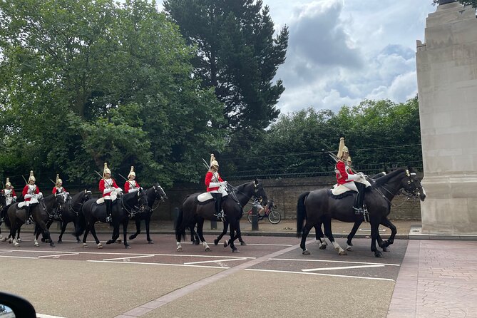 Private Half Day Tour on a London Cab - Pickup, meeting, and how the day starts smoothly