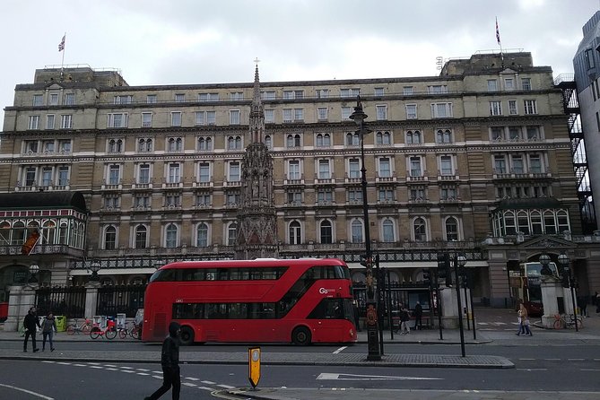 Private James Bond Fictional and Film Spy Tour of London - Tube drama and squares: Charing Cross to the National Gallery