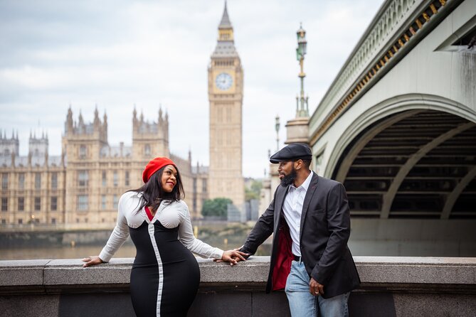 Private landmarks photoshoot for families and couples - Meeting point and communication, so you do not lose time