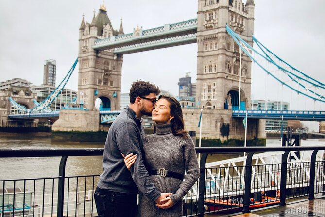 Private landmarks photoshoot for families and couples - Why the photographer matters more than the monuments