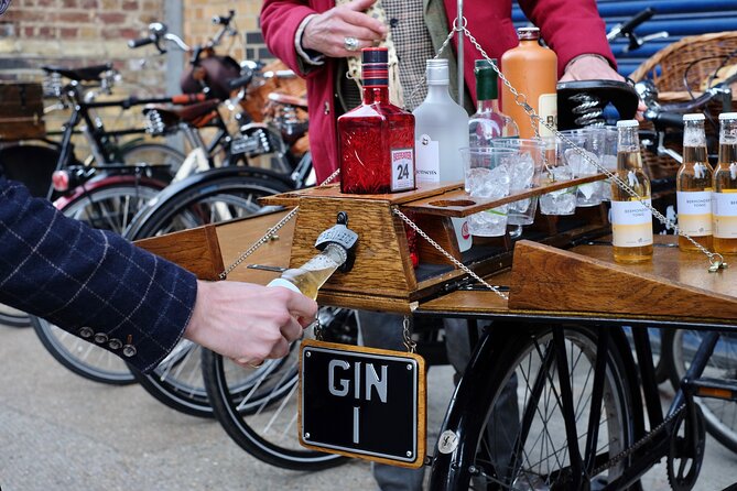 Private London Gin Safari: A Spirited, Juniper-Fuelled Jaunt - Guides and the vibe: why people leave happy