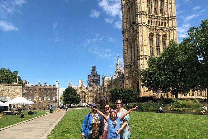 Private London Highlights Tour in a Black Cab: 2, 4, or 6 Hours - Why a black cab beats a big bus for London highlights
