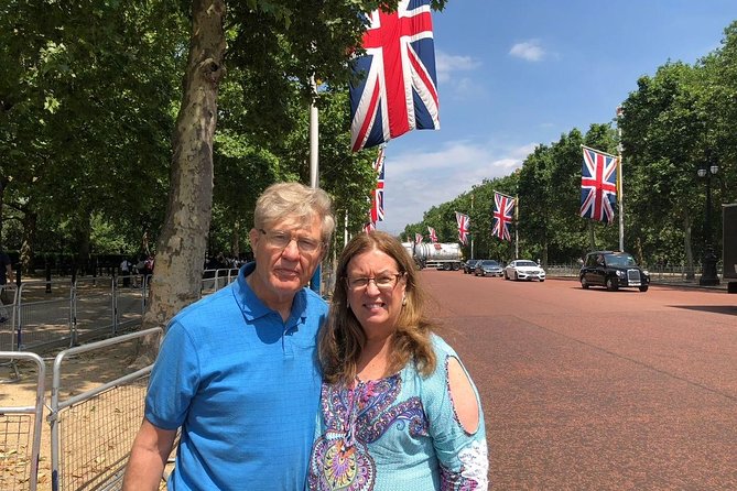 Private London Highlights Tour in a Black Cab: 2, 4, or 6 Hours - The West End sweep: Trafalgar Square, Piccadilly, and the big-photo classics
