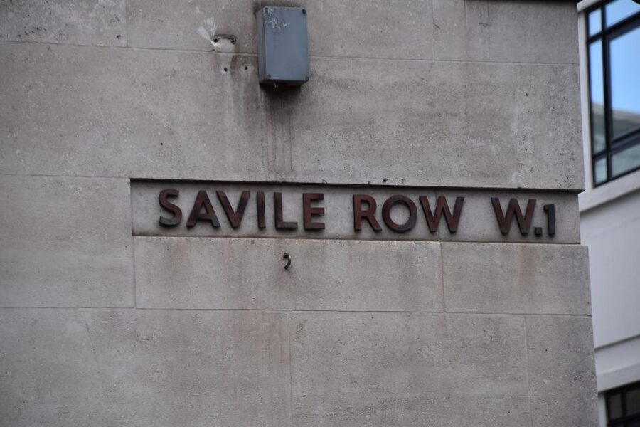 Private London Spy Walking Tour - Waterloo Bridge to The Savoy Hotel, London as a Spy Setting