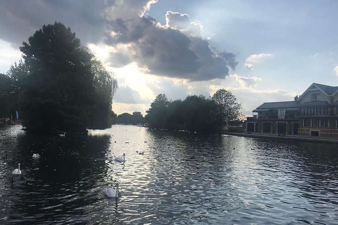 Private London Taxi Royal Windsor and Runnymede Tour - The Windsor town walk and why it matters