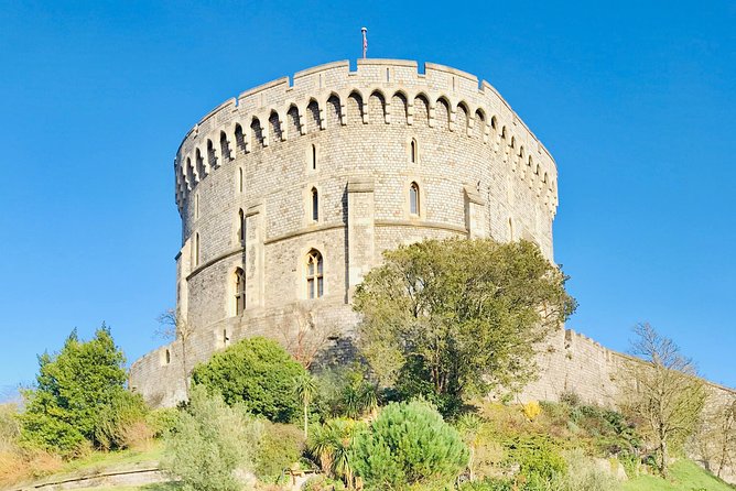 Private London Taxi Royal Windsor and Runnymede Tour - Guide Paul Williams: the human factor that shows up in details