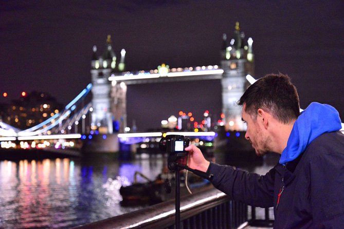 Private Night Photography Tour in London - Meeting at Caffè Nero by Portcullis House, then getting camera settings under control