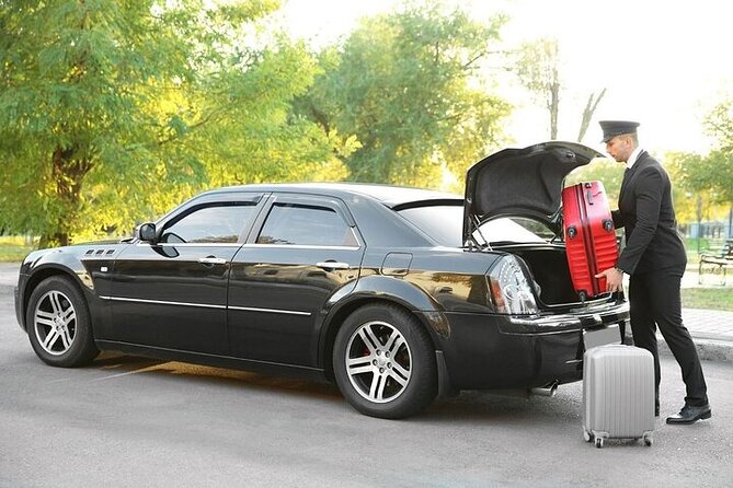 Private Oneway Airport Transfer London Heathrow Airport To London - The Ride Itself: Air-Conditioned Comfort, Private Pace