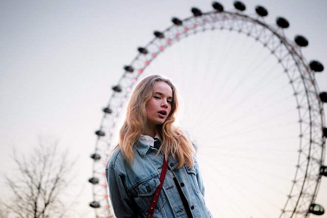 Private Photoshoot Outside The London Eye - Rain, Crowds, and Timing: How to Avoid the Common Headaches