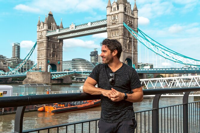 Private Professional Photoshoot Outside Tower Bridge in London - Coordination That Actually Helps: WhatsApp and Time Windows