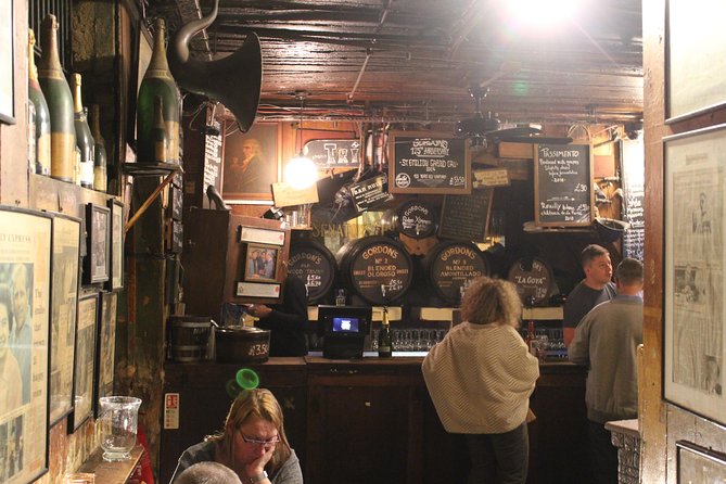 Private Pub Tour of Central London - Stop 5: Nell Gwynne Tavern, Scandal and Theater District Memory