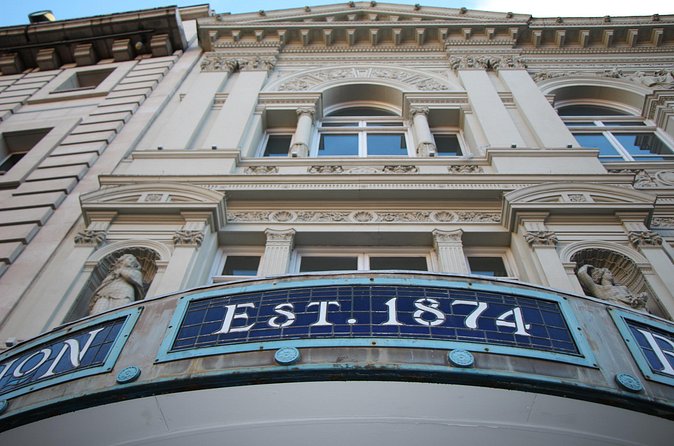 Private Sherlock Holmes Walking Tour of London - The Strand: Sherlock’s pub break and the literary London flavor