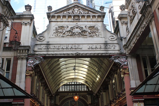 Private Sightseeing Walking Tour of The City Of London - London Bridge and the Thames views you can’t get from a museum