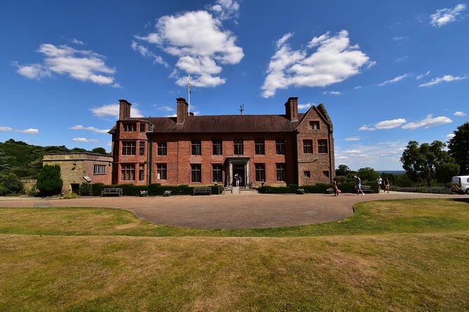 Private Taxi Transfer to Chartwell, Home To Sir Winston Churchill - From London to Kent in one stress-free private ride