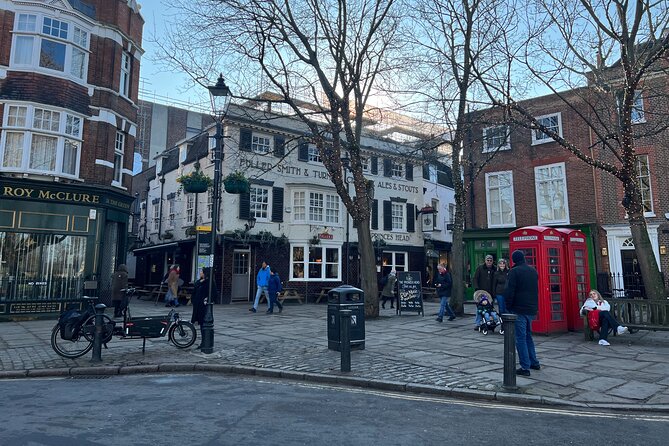Private Ted Lasso Filming Locations Tour - Who should book this tour (and who might want to skip)