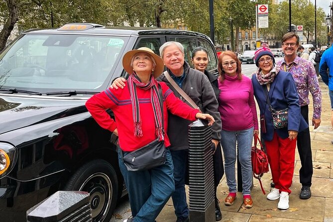 Private The Beatles Taxi Tour in London - Stop 4: Buckingham Palace, MBEs and the official nod from Queen and country