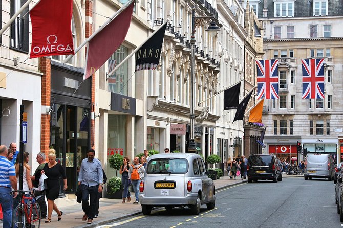 Private Tour: Black Taxi Tour of London - Westminster Abbey and the Houses of Parliament: where your guide really earns their fee