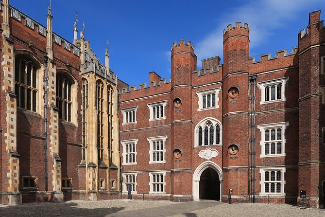 Private Tour of Hampton Court Palace with Award-Winning Architectural Historian - Tudor and Baroque Hampton Court: What You’ll Actually See
